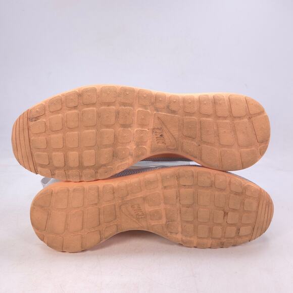 Nike Roshe Run Lace Up Athletic Running Shoe Womens Size 10 511882-008 Gray - Picture 7 of 10